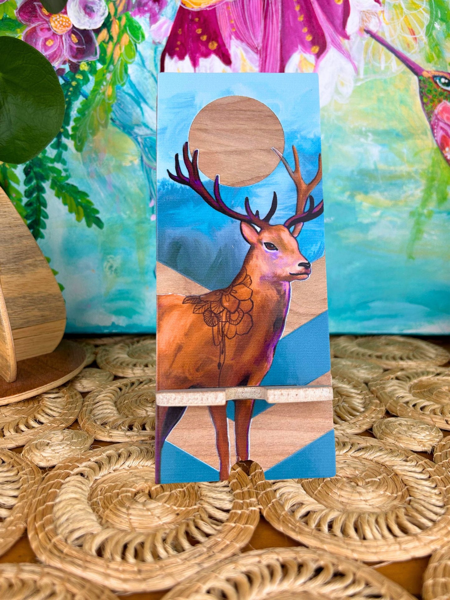 Deer - UV print on a wooden cell phone holder (iPhone Android).
