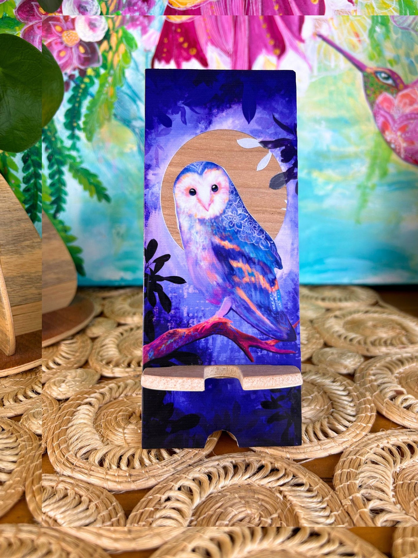 Barn Owl - UV print on a wooden cell phone holder (iPhone Android).